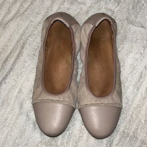 Vionic Tina flats size 9 in Nude